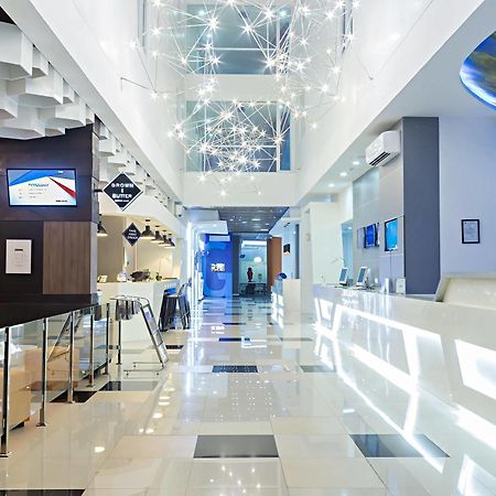 Berry Biz Hotel 세미냑 외부 사진