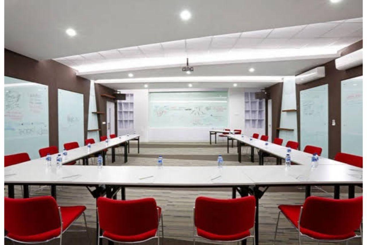 Berry Biz Hotel 세미냑 외부 사진