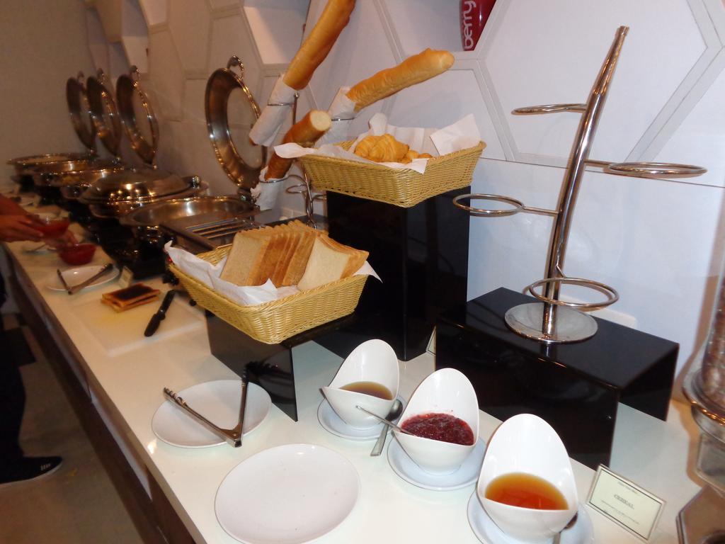 Berry Biz Hotel 세미냑 외부 사진